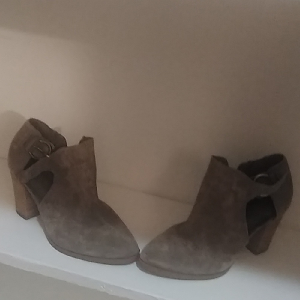 Women's high heels